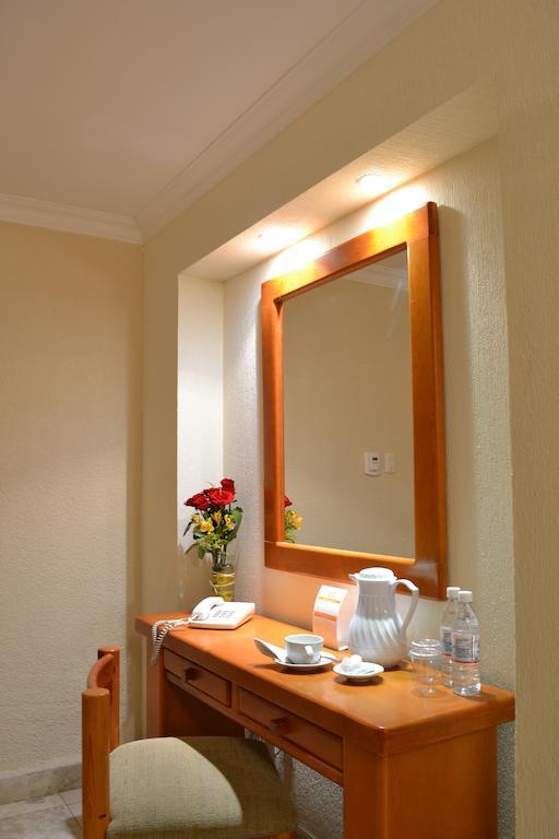 La Posada Hotel Y Suites San Luis Potosí Zewnętrze zdjęcie