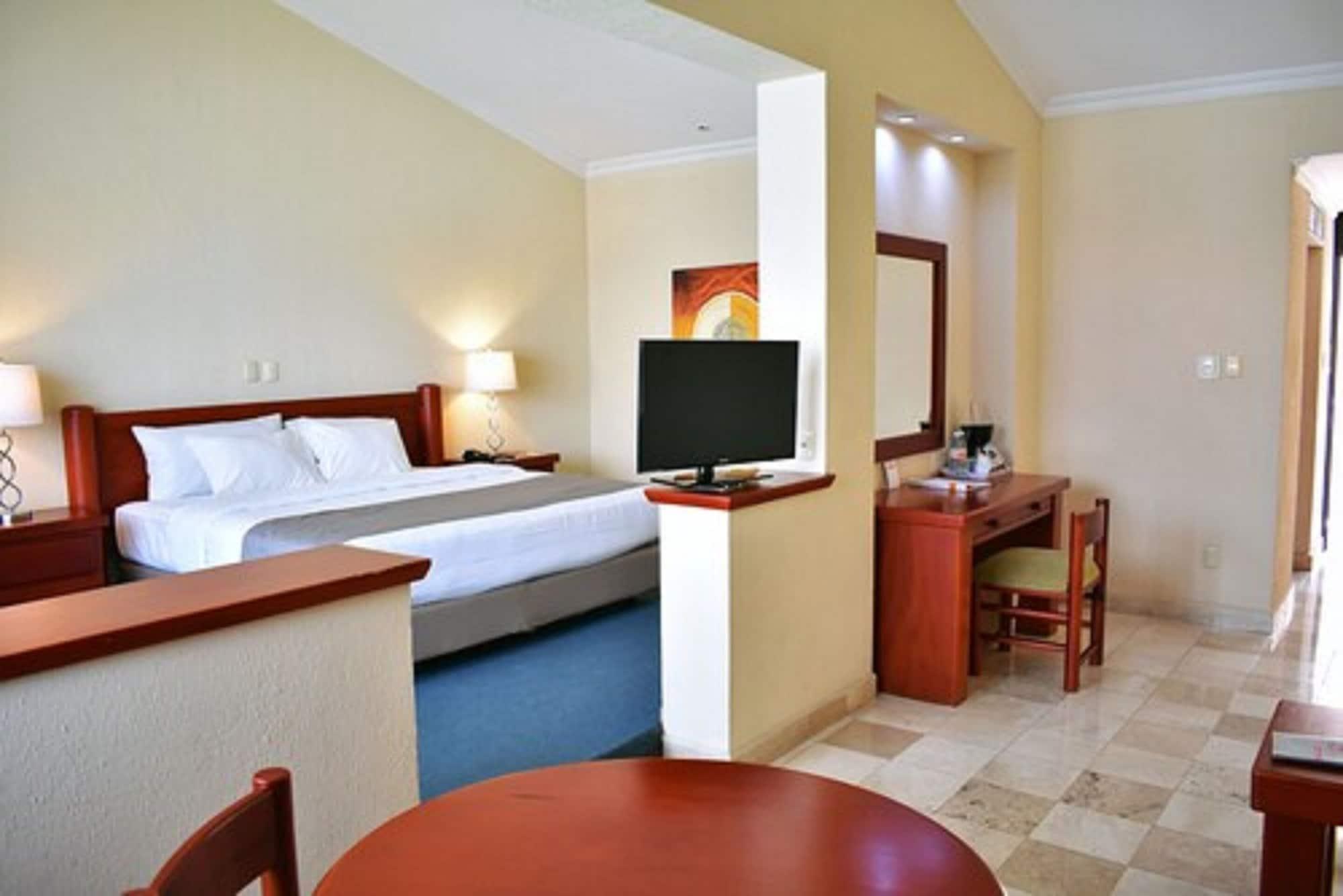 La Posada Hotel Y Suites San Luis Potosí Zewnętrze zdjęcie