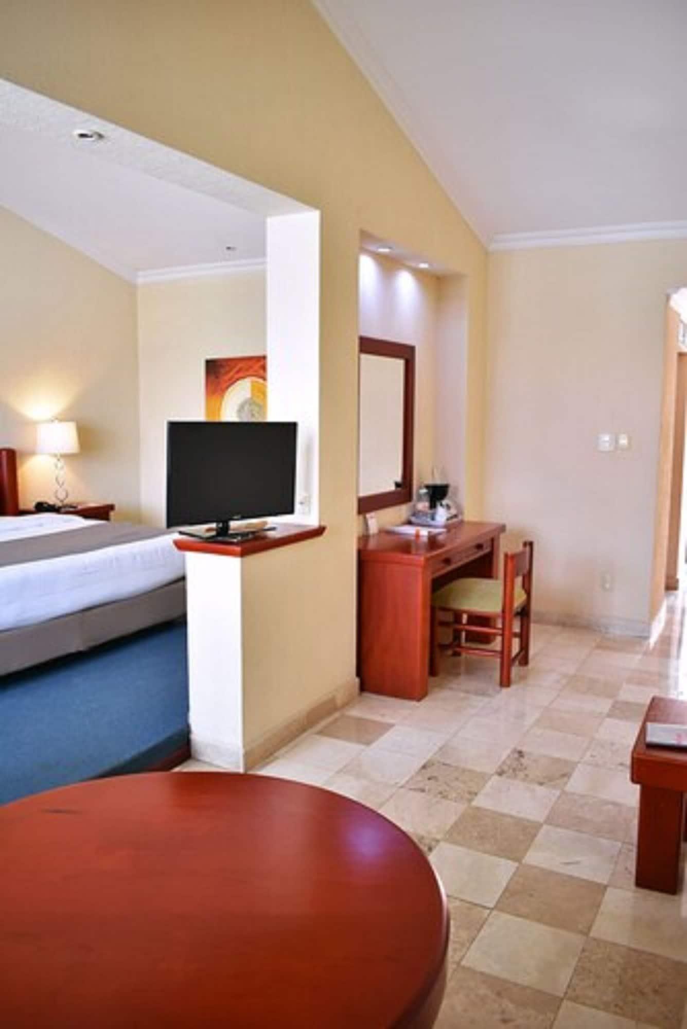 La Posada Hotel Y Suites San Luis Potosí Zewnętrze zdjęcie