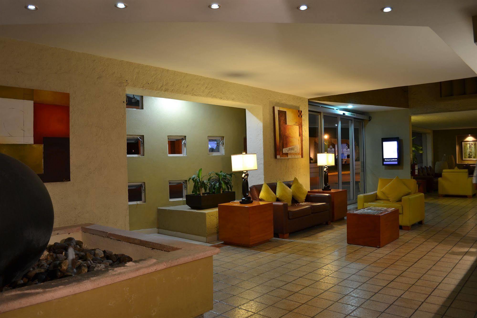 La Posada Hotel Y Suites San Luis Potosí Zewnętrze zdjęcie