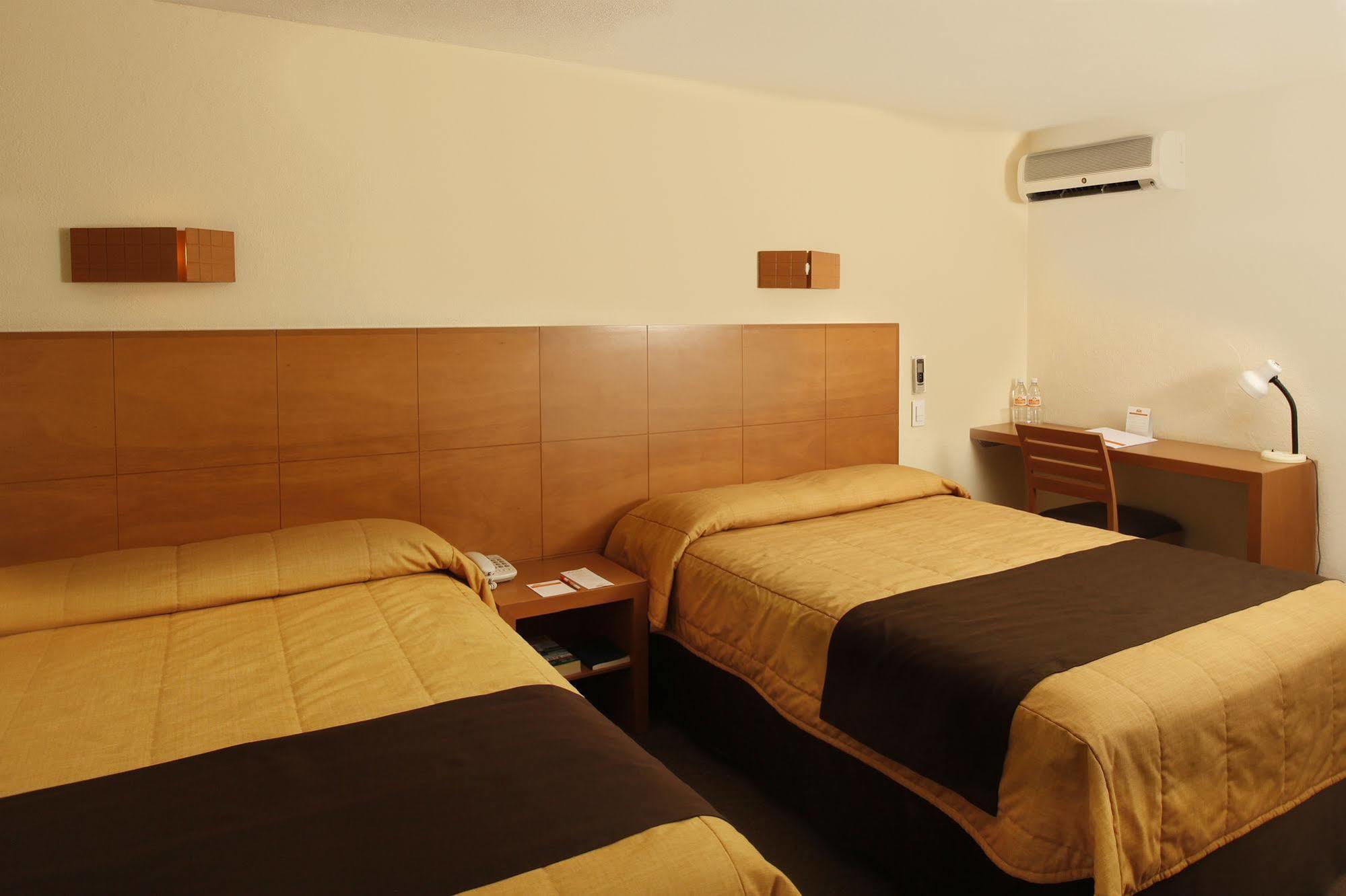 La Posada Hotel Y Suites San Luis Potosí Zewnętrze zdjęcie