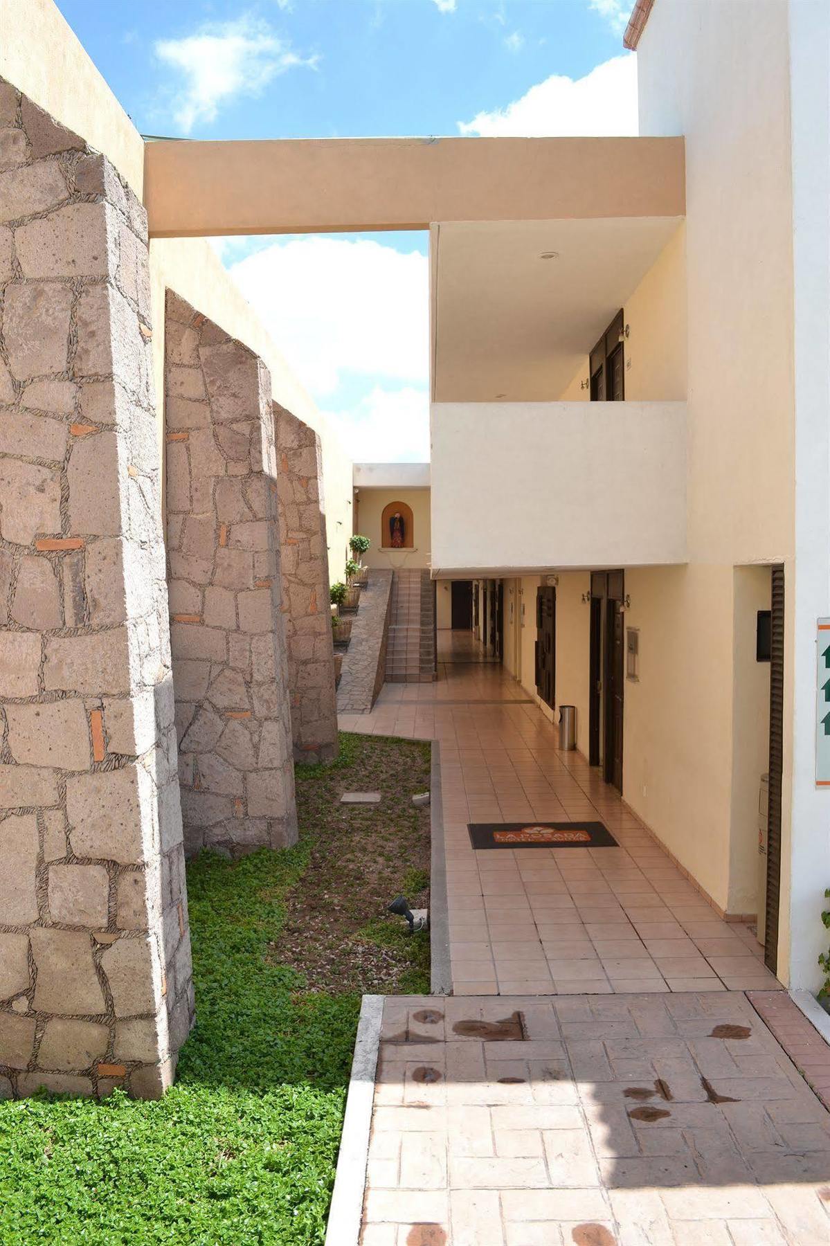 La Posada Hotel Y Suites San Luis Potosí Zewnętrze zdjęcie